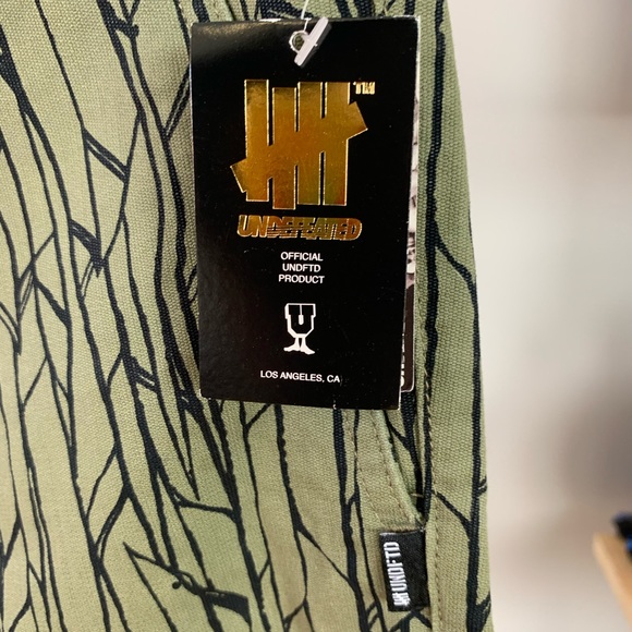 SOLD New Undefeated Green Pants with Black Lines, Chino Style size 32 - Picture 2 of 6